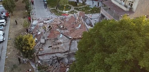 Tödliches Beben erschüttert Westtürkei