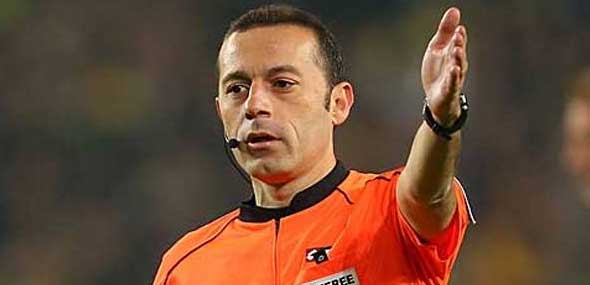 FIFA Schiedsrichter Cakir