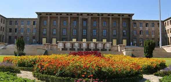 Türkisches Parlament Waisenkinder