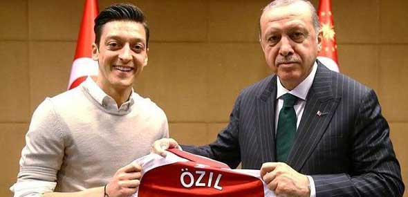 Erdogan Deutschlandbesuch verteidigt Mesut Özil