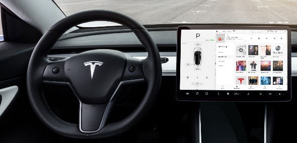 Tesla Model 3 mit älteren Chips