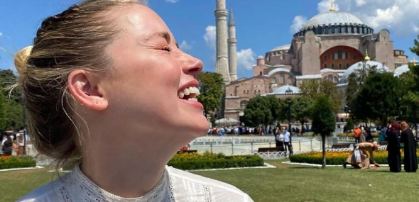 Amber Heard Istanbul Instagram