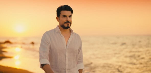 Yılana Sarılıyorum